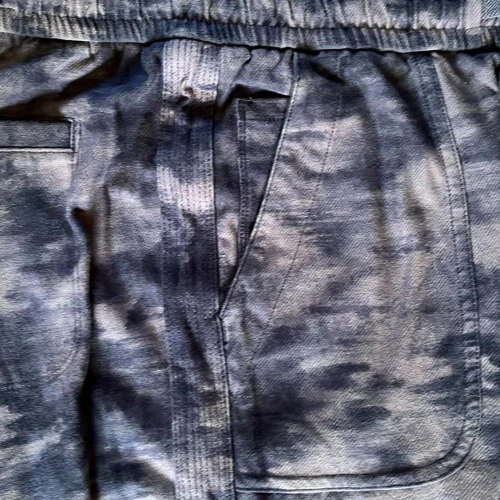 Athleta these 8%