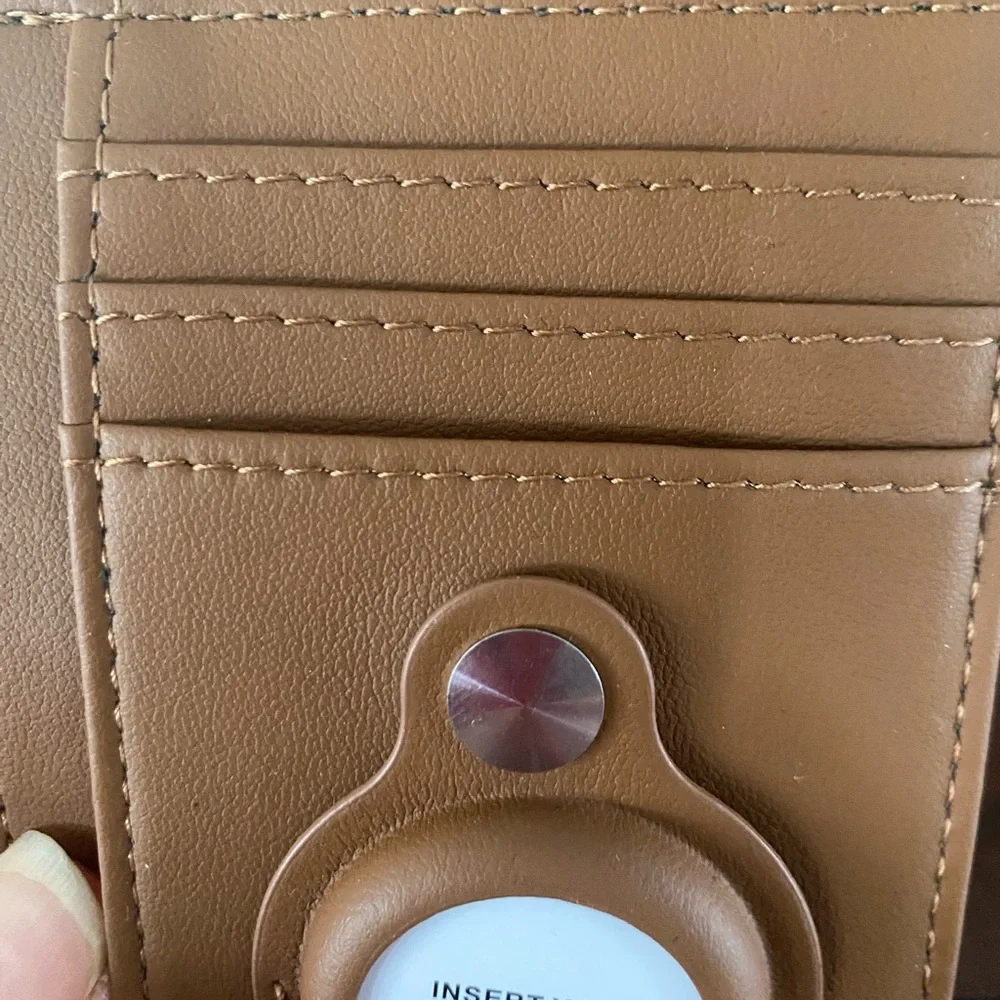 Premium leather, AirTag, wallet, saddle, Brown, slim design