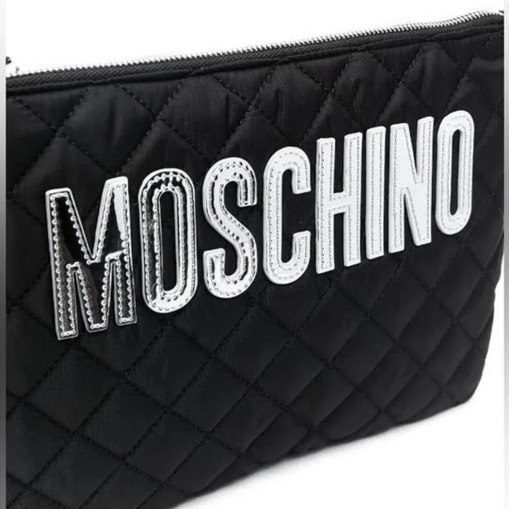 Moschino keys outer