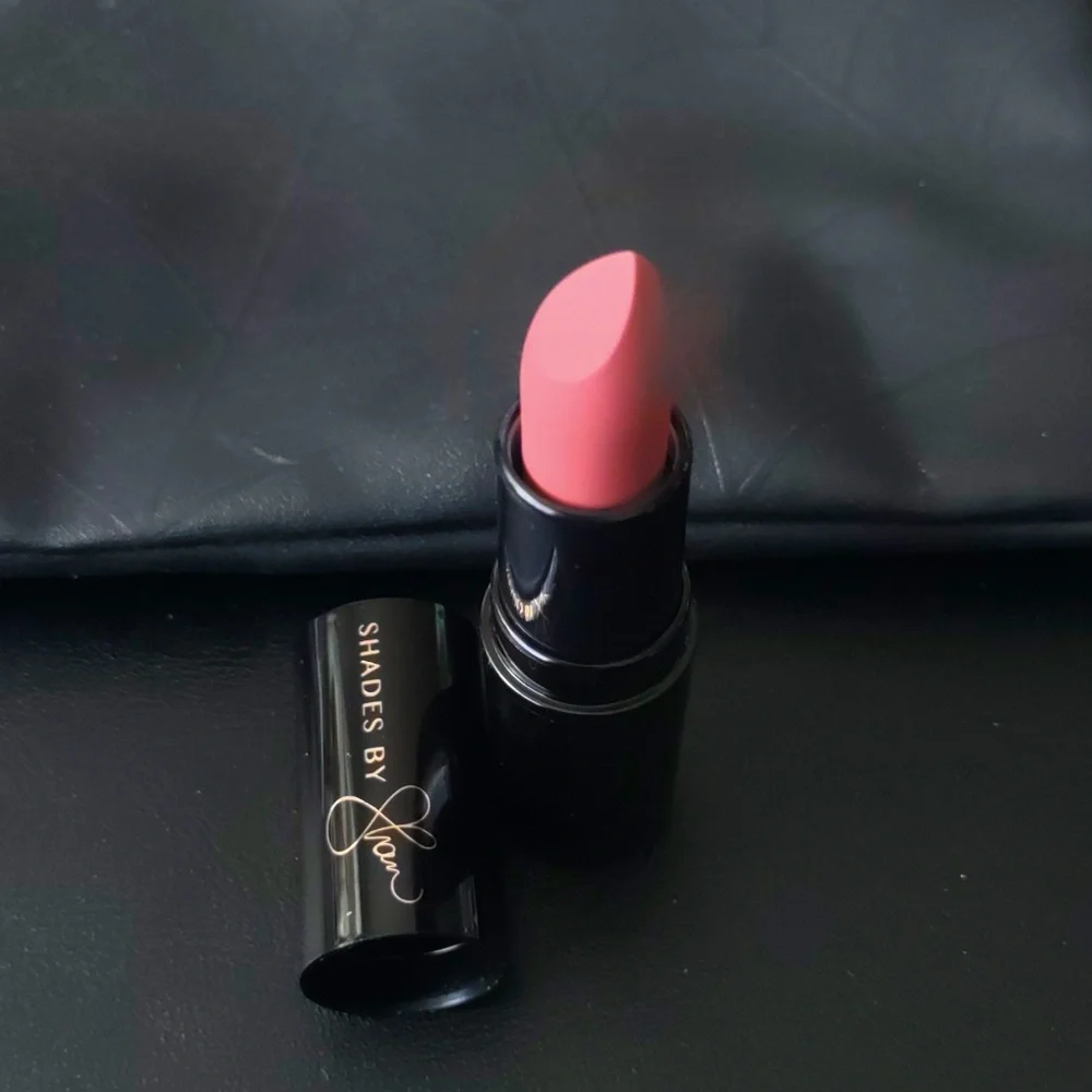 6 Piece Makeup Bundle