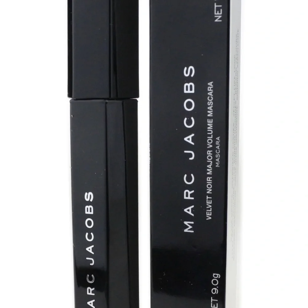 Marc Jacobs intense black