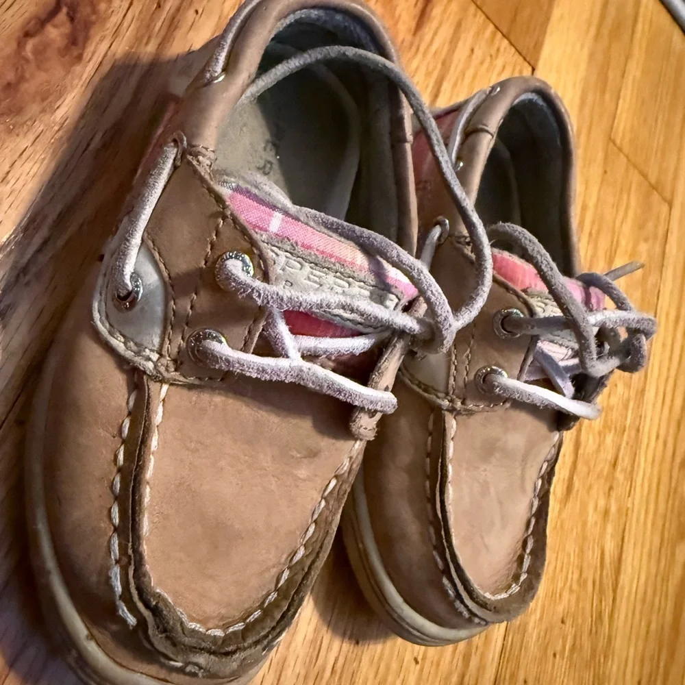Sperry stylish comfortable