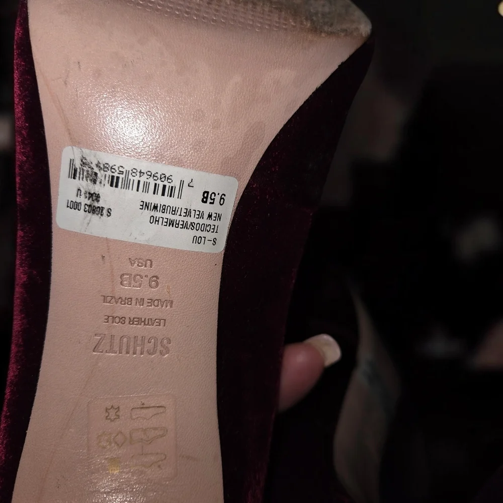 Schultz authentic velvet
