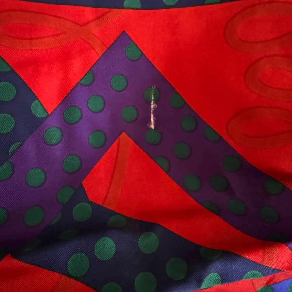 Perry Ellis bold scarf