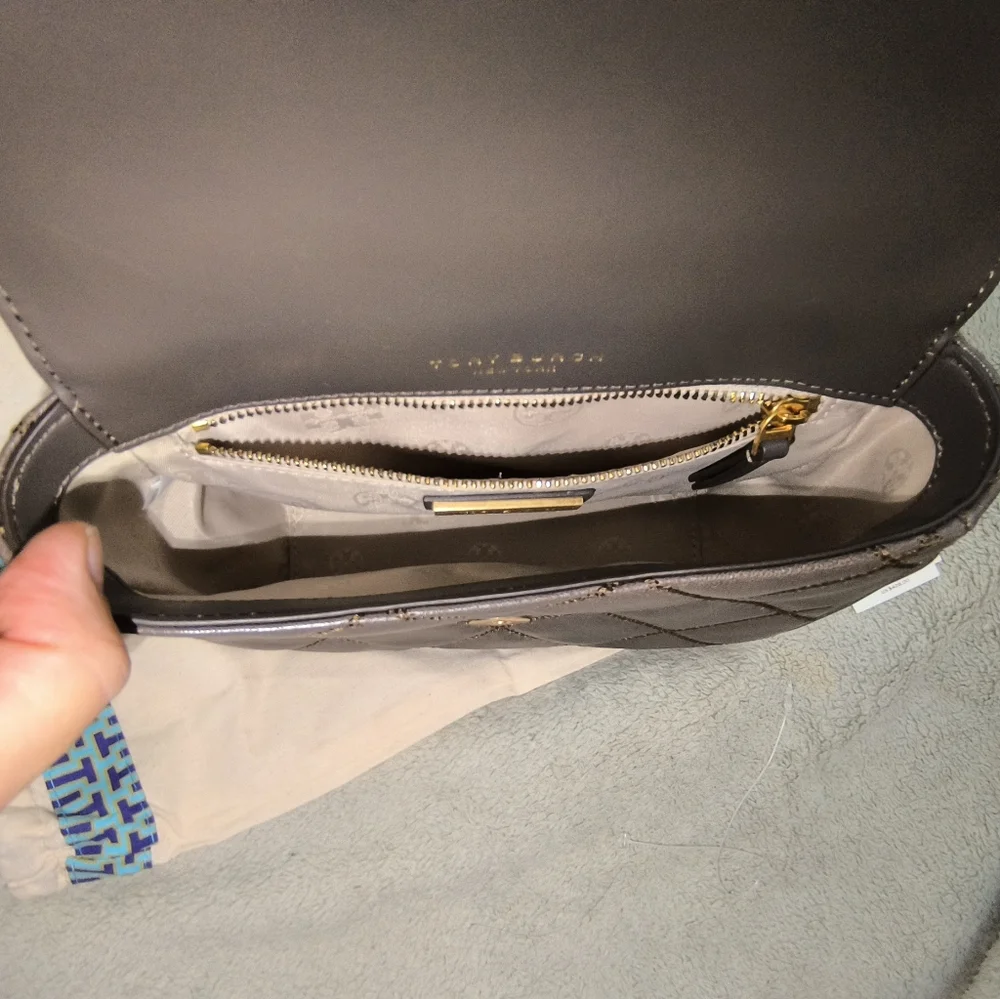 Tory Burch authentic bnwt