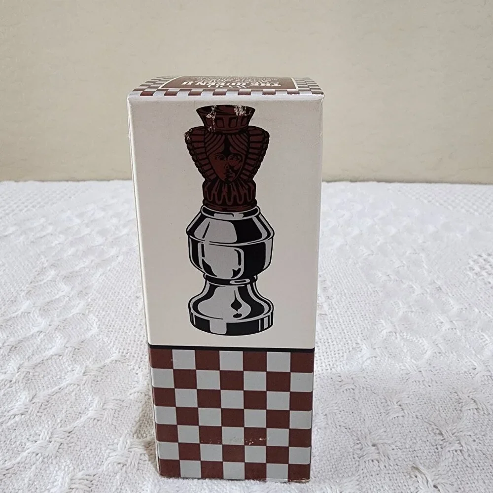 Avon vintage queen