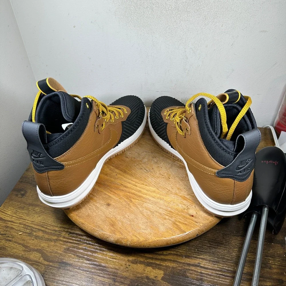 Nike yellow cold piece