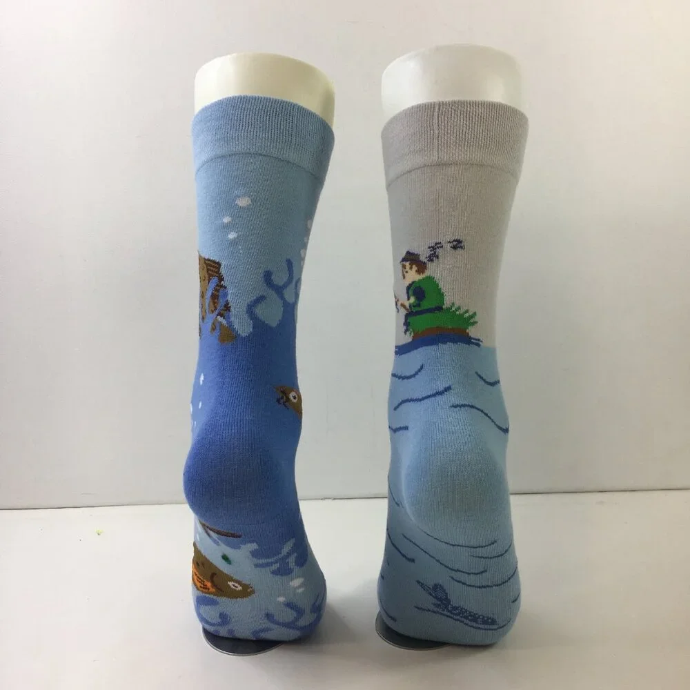 Mens Fishing-Themed Novelty Crew Socks 2 Pack Underwater Fisherman Blue Gray