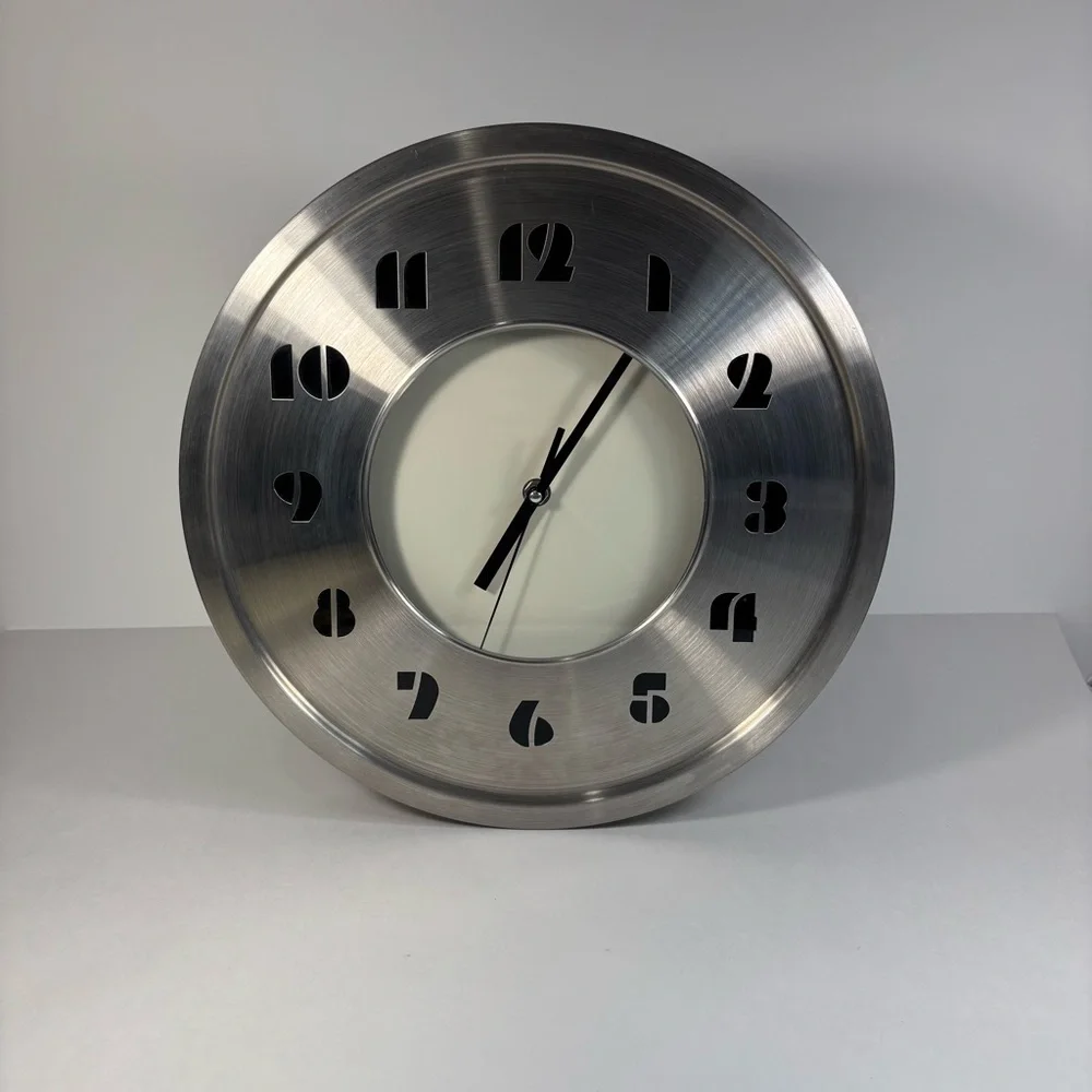 Silver‎ Wall Clock with Black Numerals