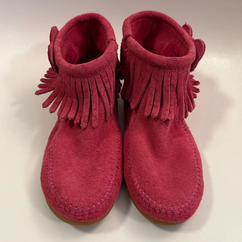 Minnetonka around moccasins from