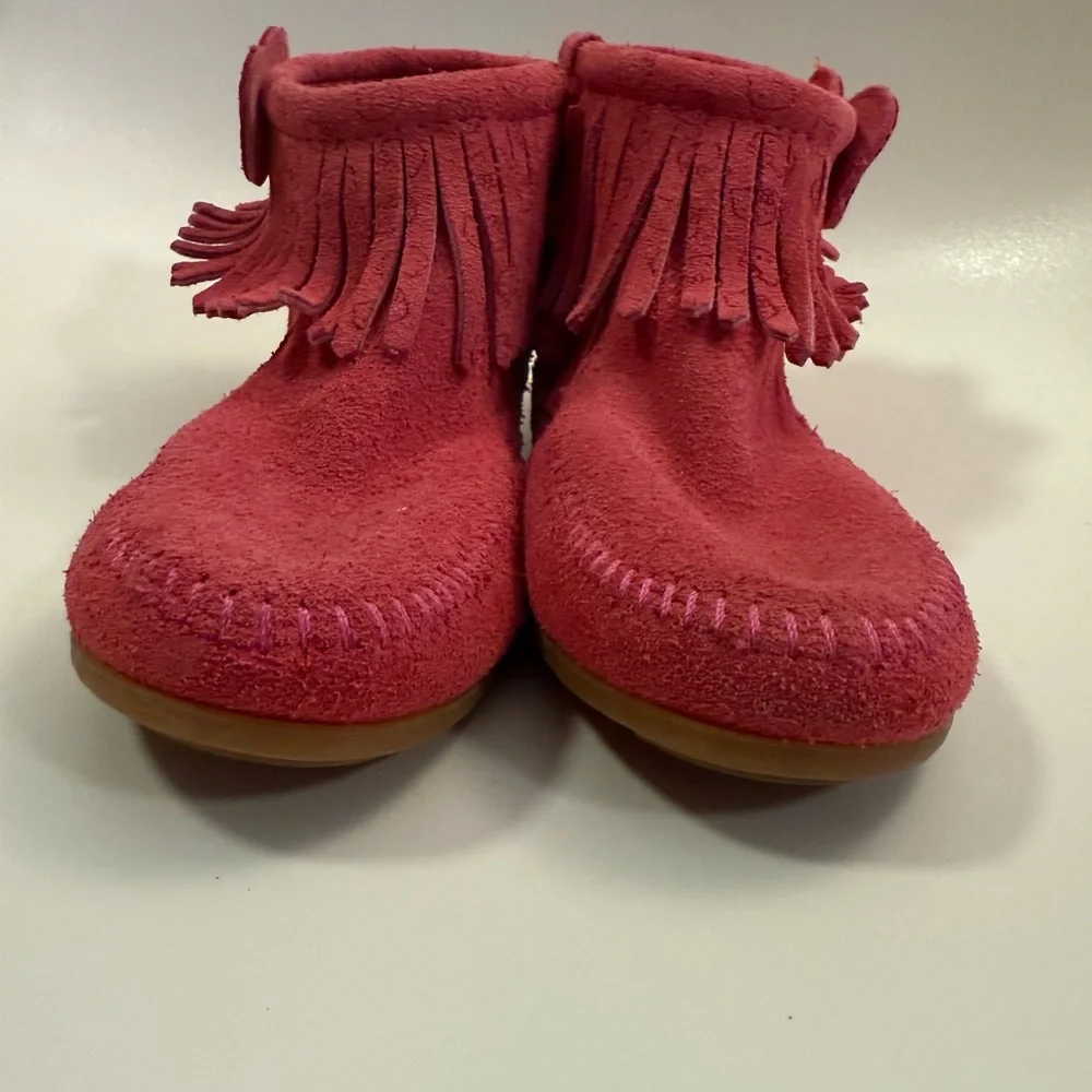 Minnetonka like size soft