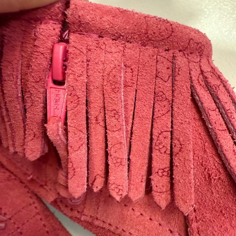 Minnetonka see suede feature