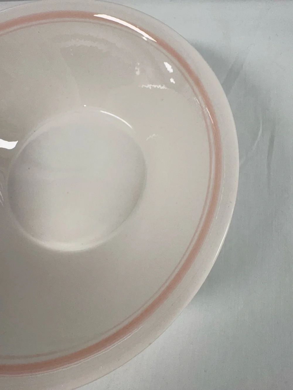 N/A white serving