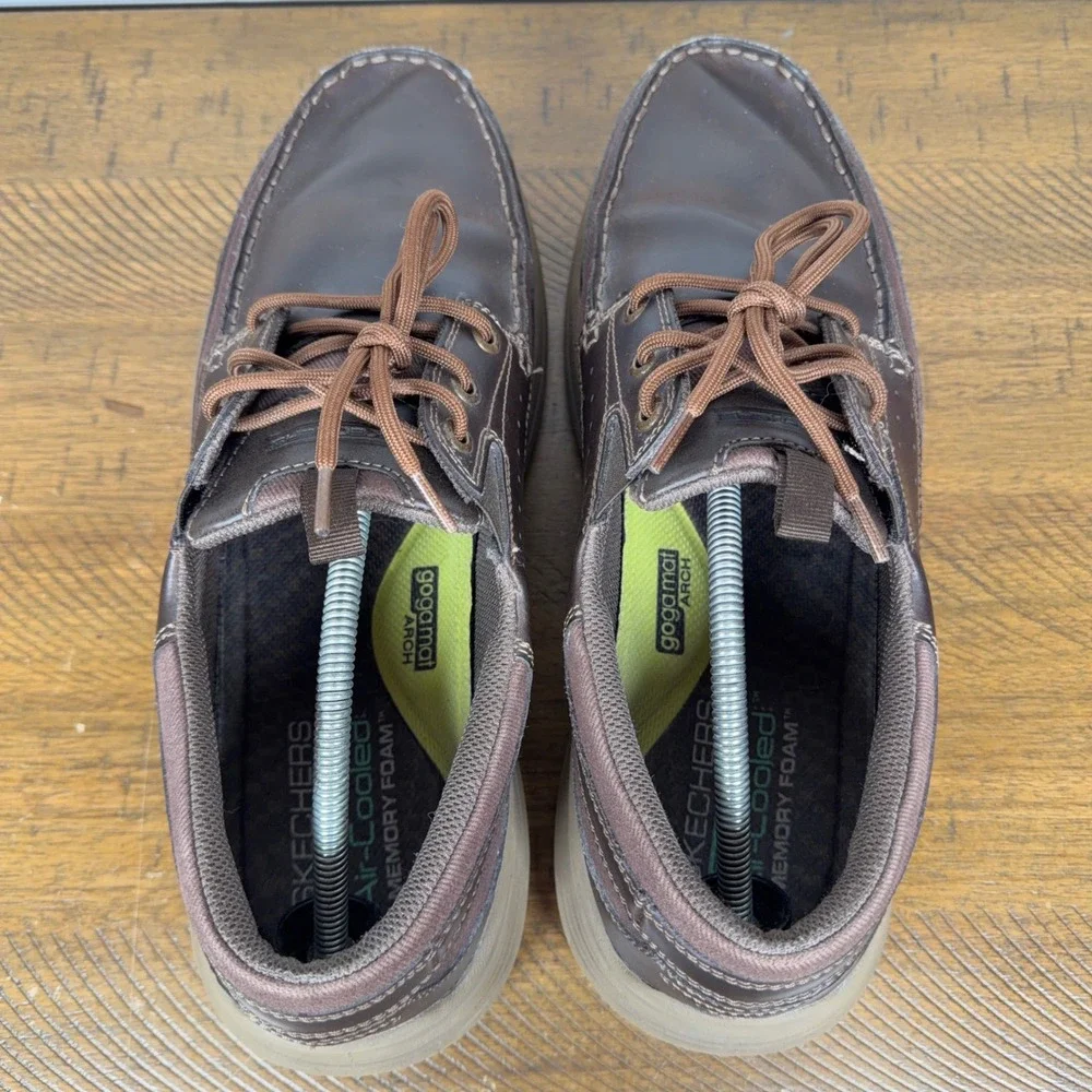 Skechers making color looking