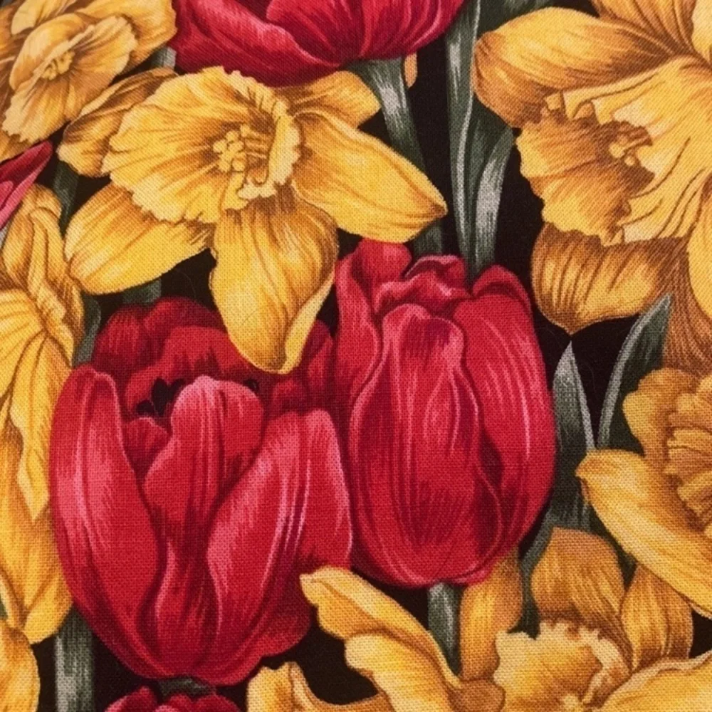 SET Of 12 Reversible Quality Red & Yellow Floral Octagon Spring Placemats 17x13”
