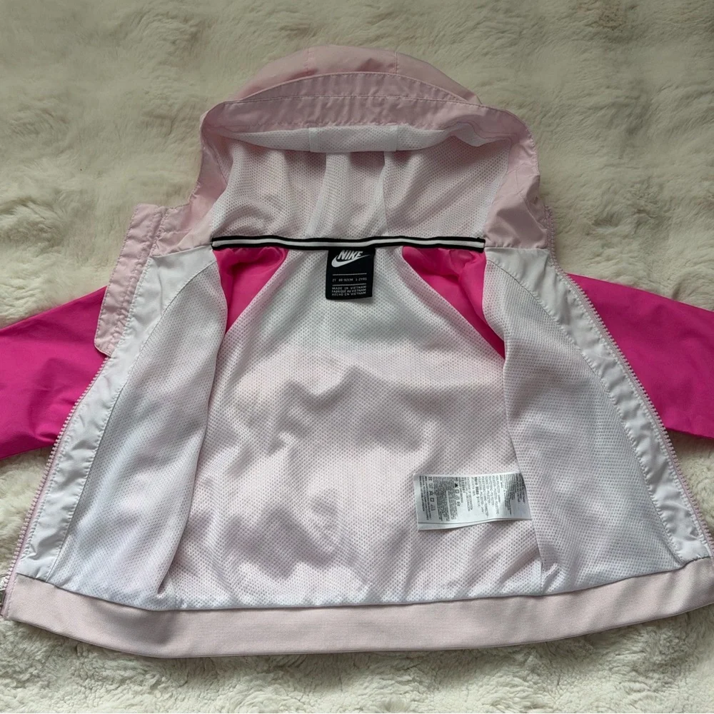 Nike vibrant jacket