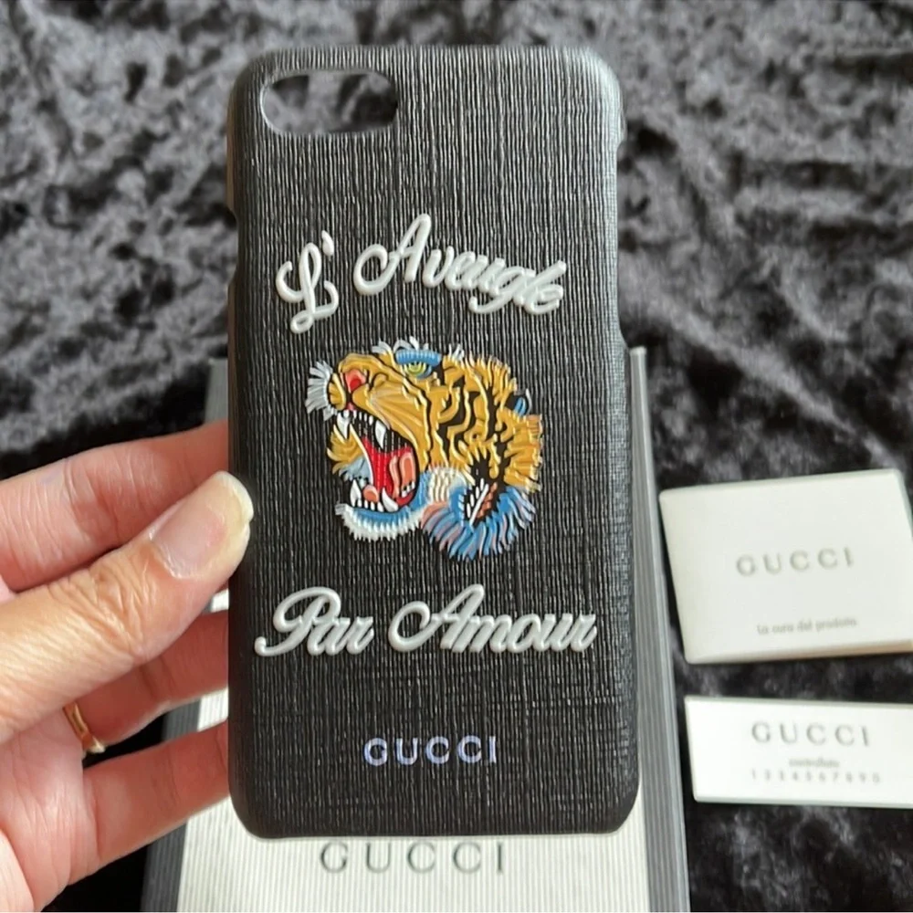 Gucci iPhone 7 / 8 Black Coated Canvas L’Aveugle Par Amour Case