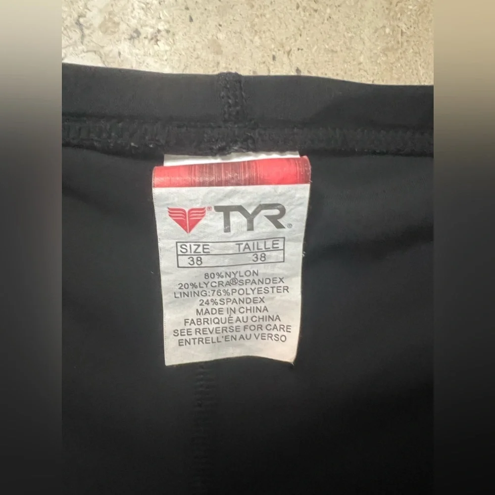 TYR Men’s Performance Swimwear Size 38