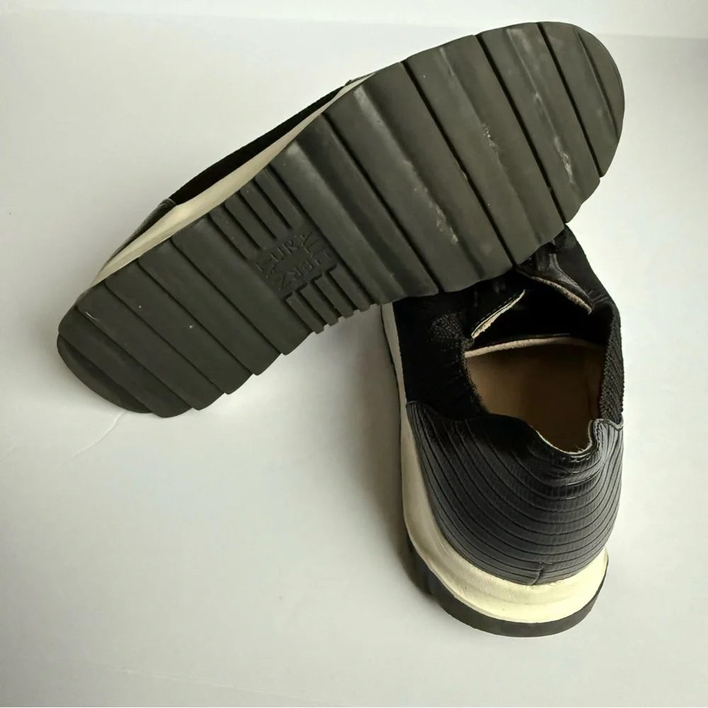 Naturalizer sneakers featuring