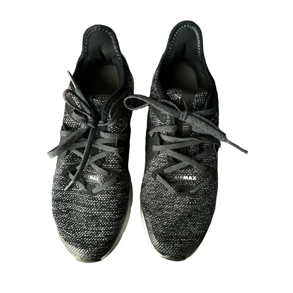 Nike Youth Air Max Sequent 3 Size 5.5Y Black/Grey