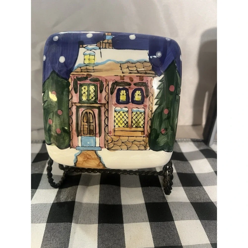 TRINKET BOX WITH COTTAGE AND TREES 4.75 x 4.75 x‎ 2.75 (1244)
