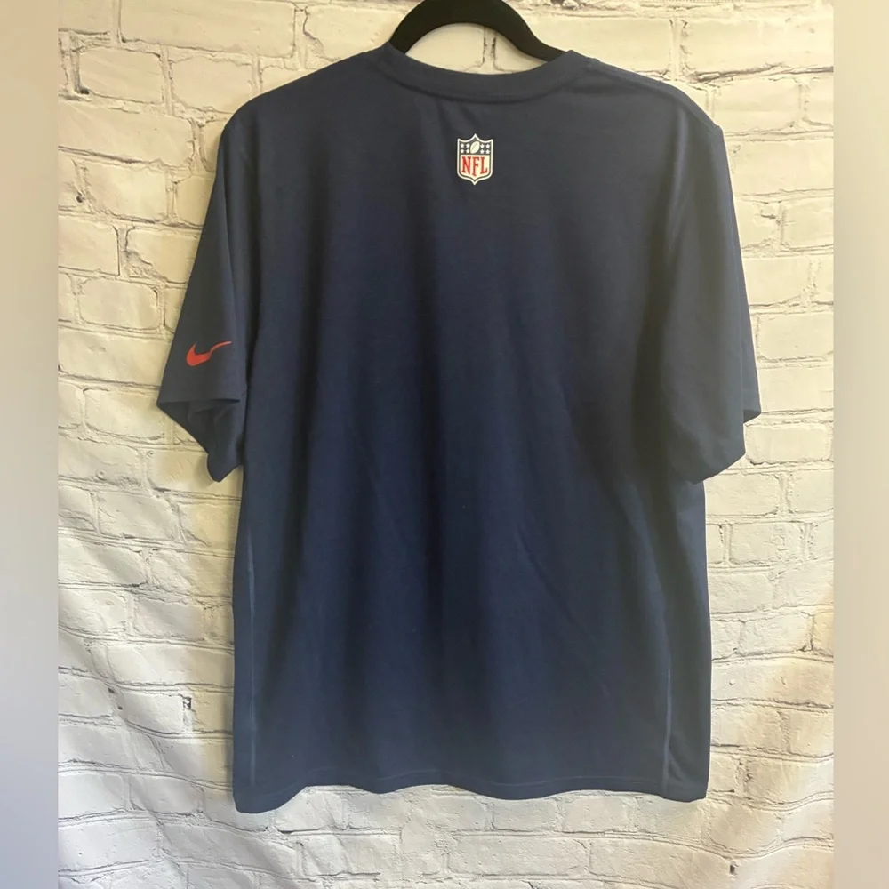 Nike NFL On Field Dri Fit‎ New England Patriots Mens Large Blue Football T Shirt