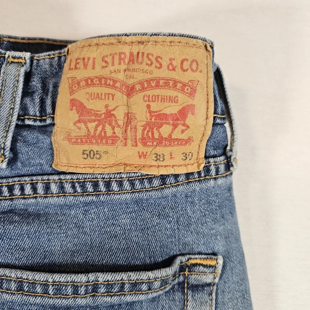 Levis levis 505