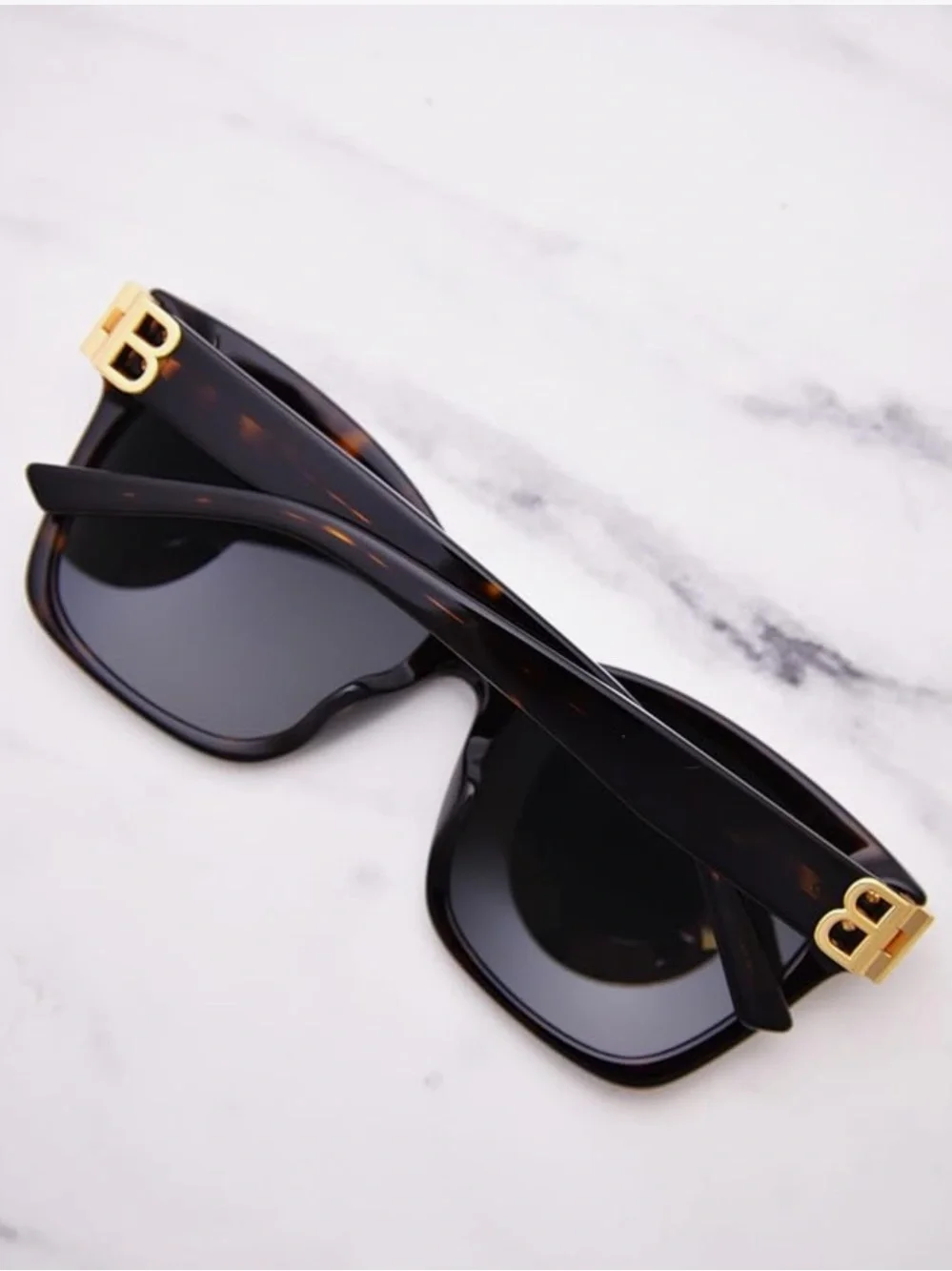 Balenciaga case 145 16