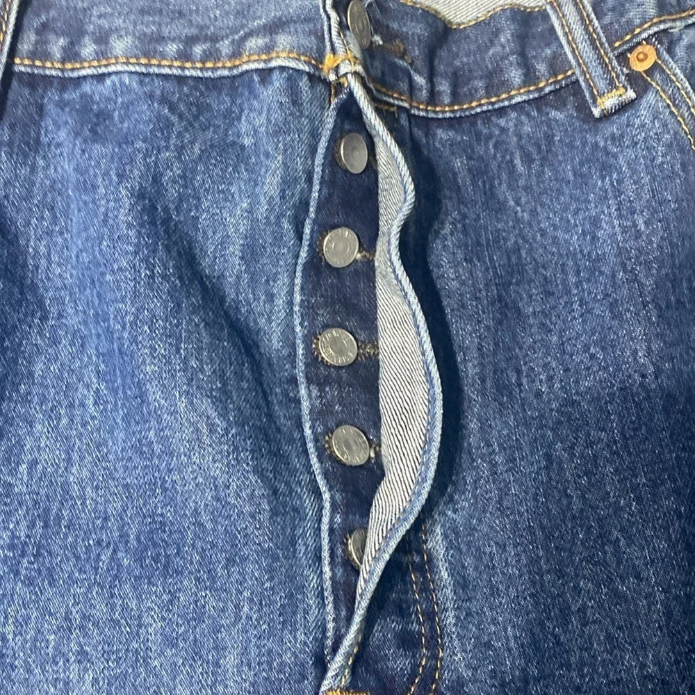 Levi's Men's 501 button fly Jeans. 42x38