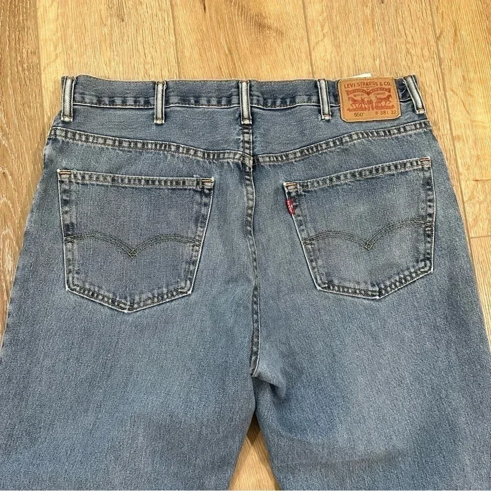 Levi's 550 Men's Straight Leg Denim Jeans Size 38x32 GUC