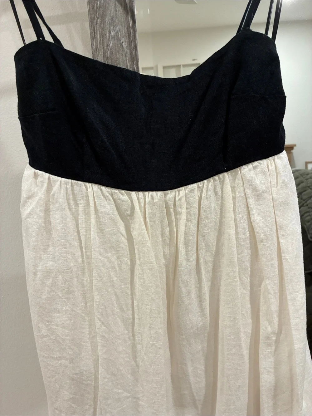 Abercrombie & Fitch flattering skirt movement