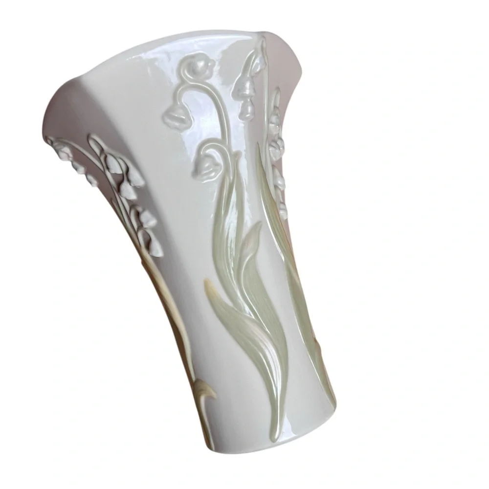 Lenox floral blossoms