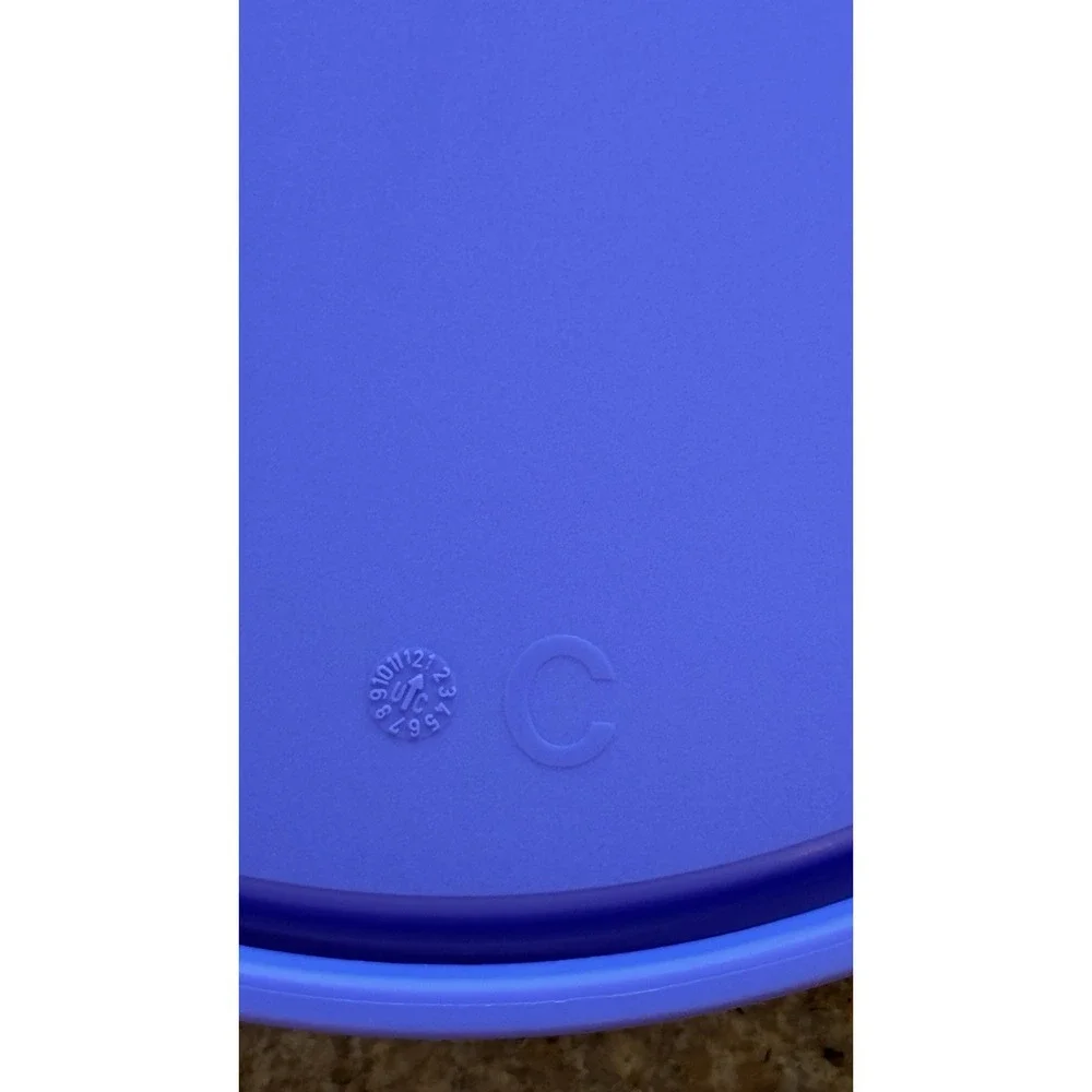Tupperware replacement round