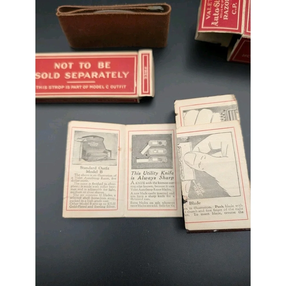Vintage‎ Valet AutoStrop Razor Set w/ Orig. Box & Strap