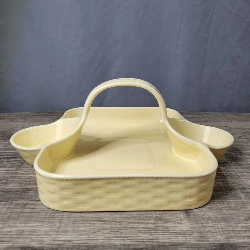 Nikko Woodbury Basket Ivory Hostess Tray‎