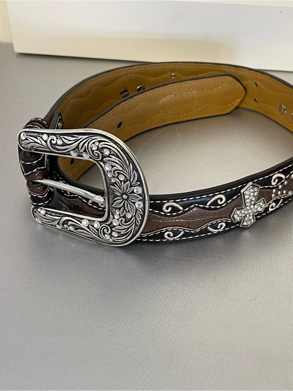 Ariat Girls Western Brown Rhinestone Studded Cross Inlay Belt A1302802 - 22