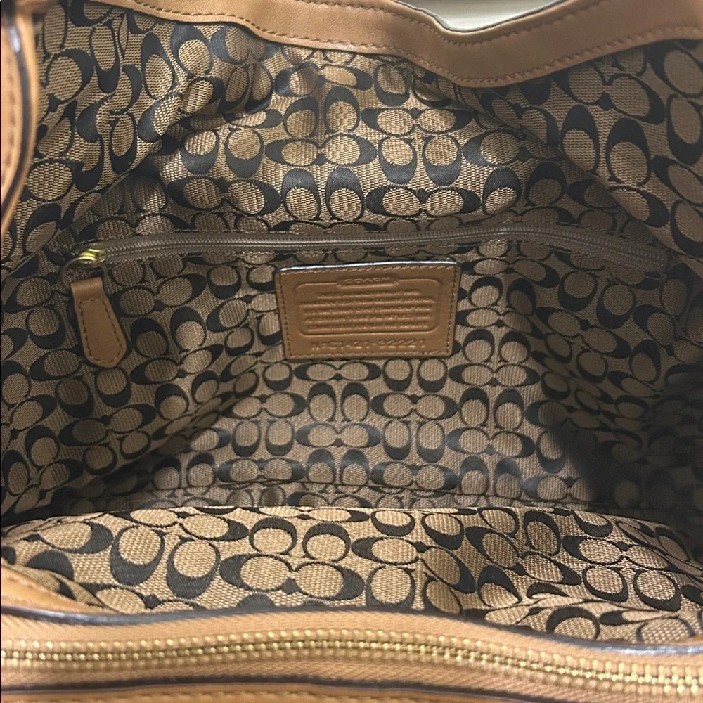 Coach Madison Carlyle Shoulder Bag in Tan