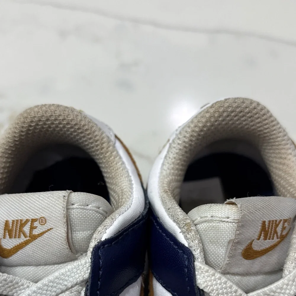 Nike low top