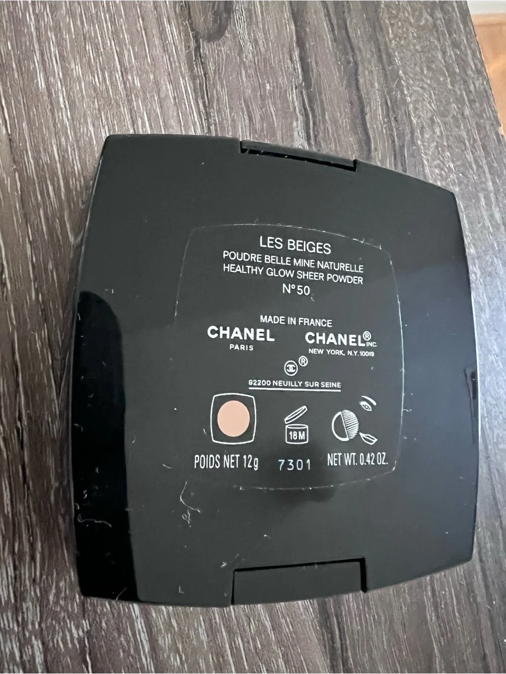 CHANEL smooth pressed