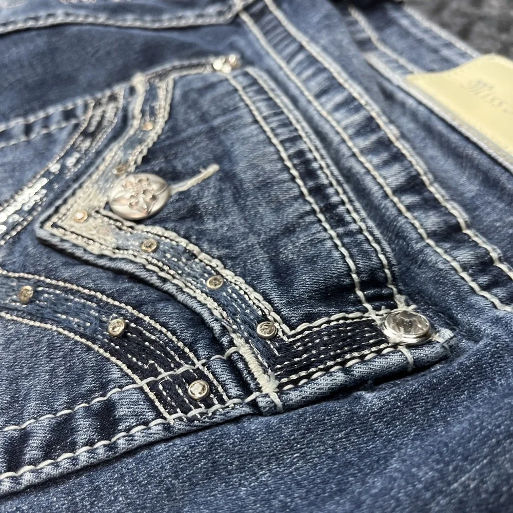 Miss Me Jeans Womens 34 Curvy Boot Rhinestone Embellished Flap Pocket W34 L 31