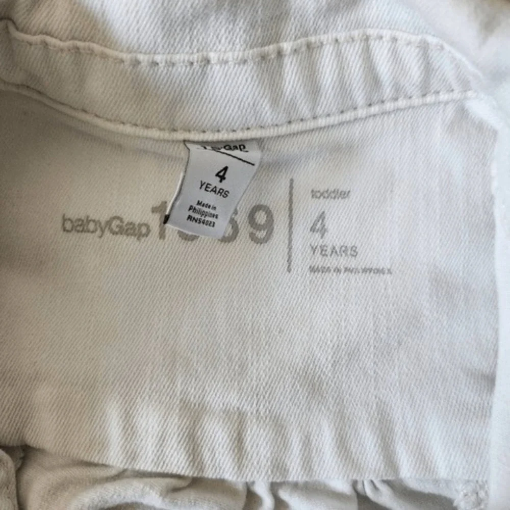 GAP cropped jean