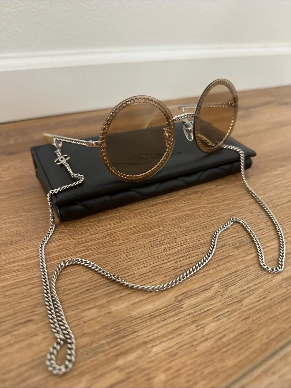CHANEL Round Silver Chain Trim Sunglasses with Removable Chain Interlocking CC