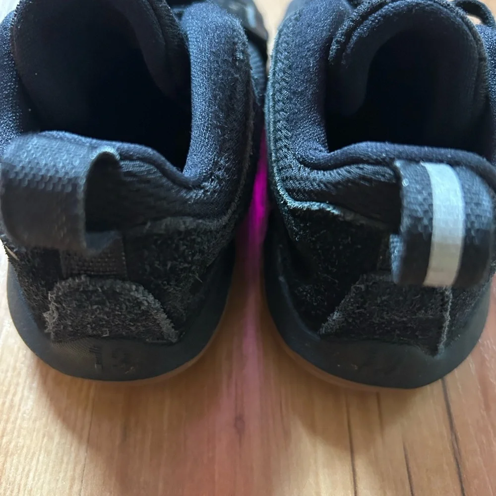 Nike Kids 8C Sneakers Black Velcro Paul George