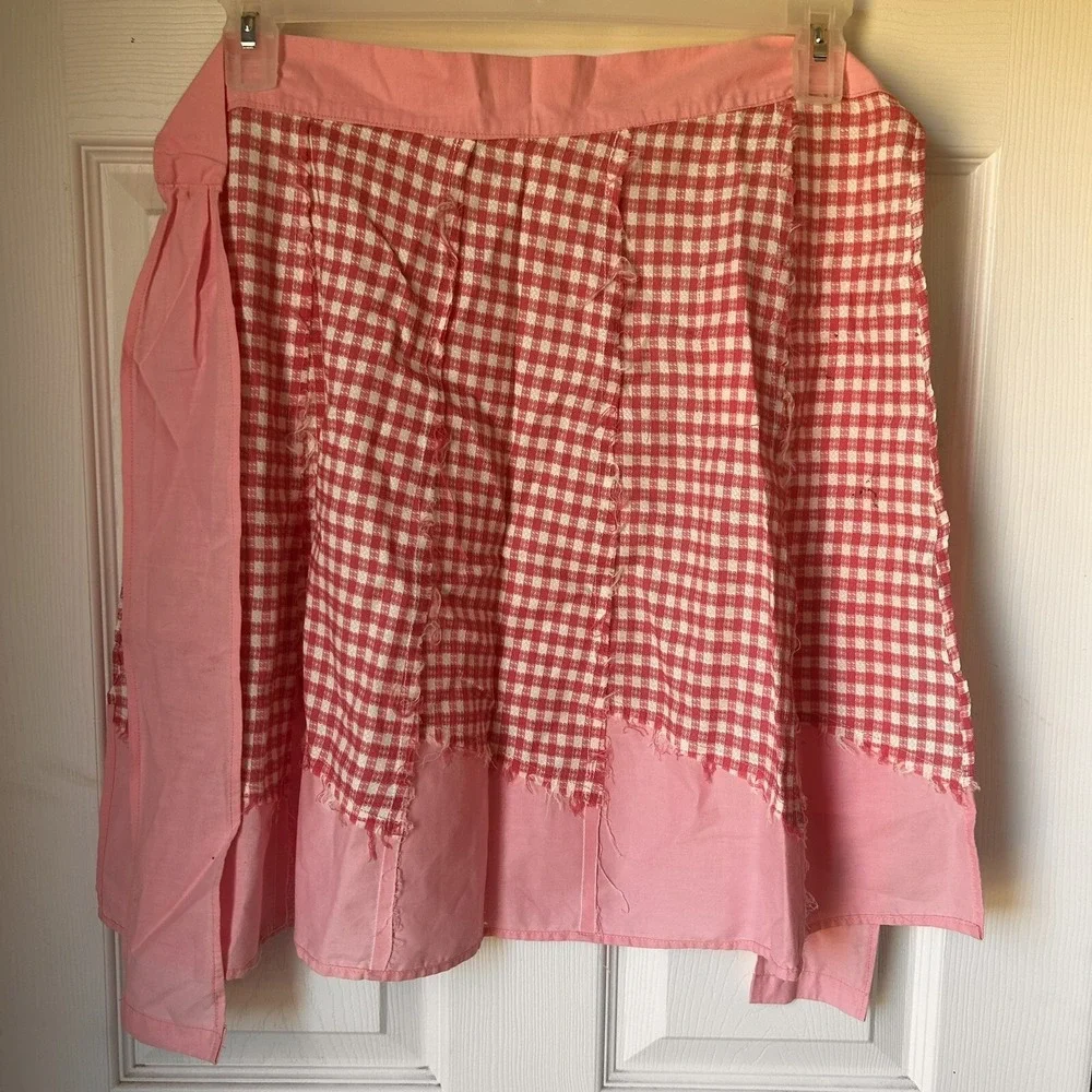 N/A pink gingham