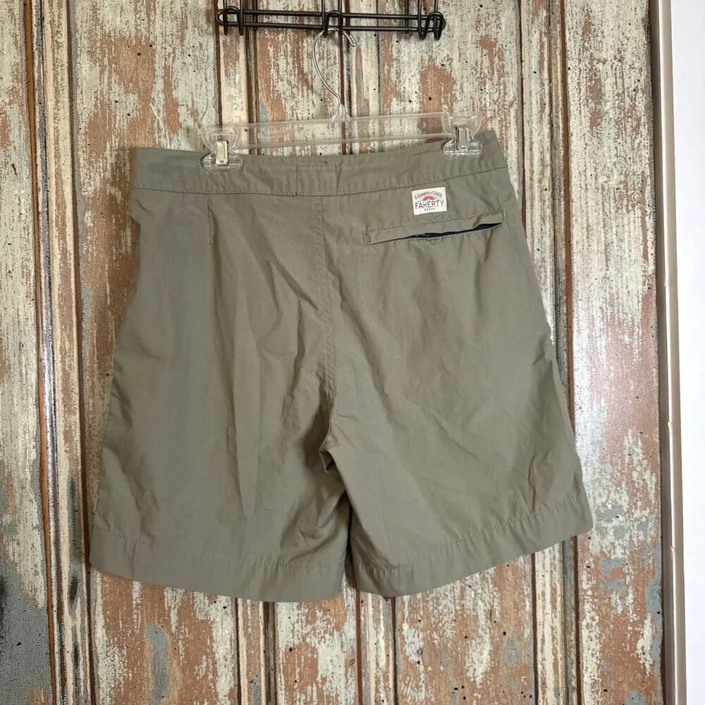 Faherty excellent khaki