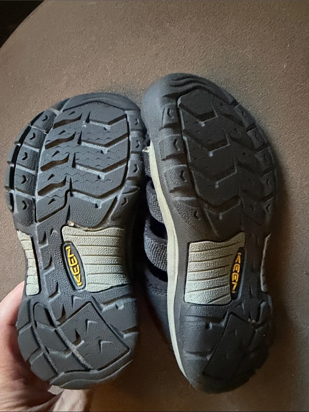 Keen sturdy closed