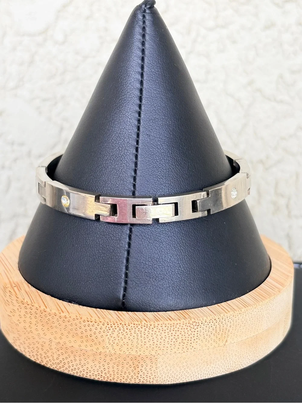Fashion Jewelry sleek stainless