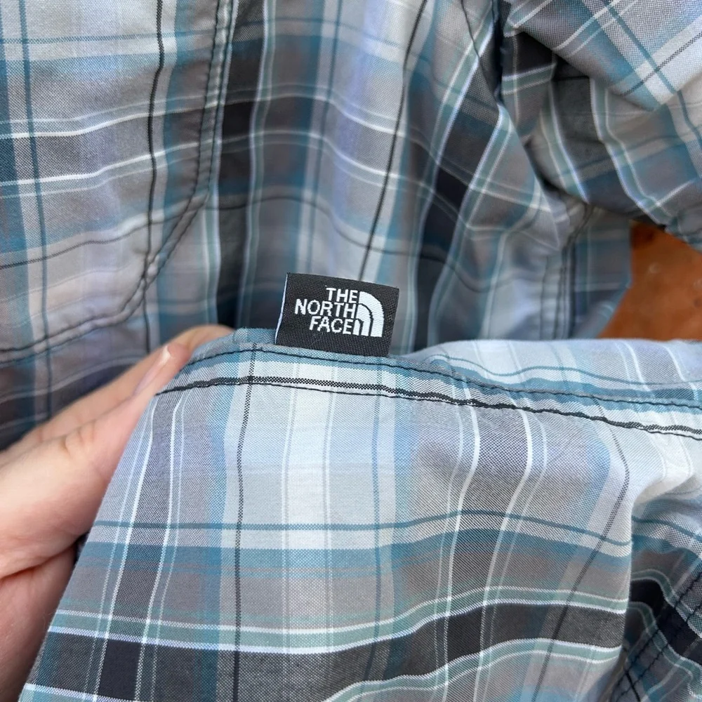 The North Face Men’s Gray Plaid Short Sleeve Shirt XL