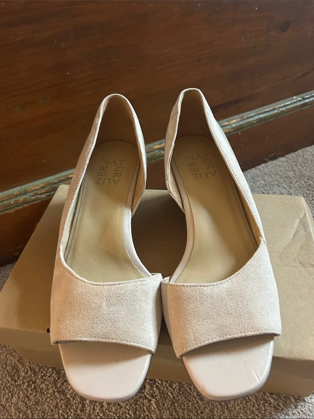 NEW Naturalizer Beige Open-Toe Suede Wedge Pumps