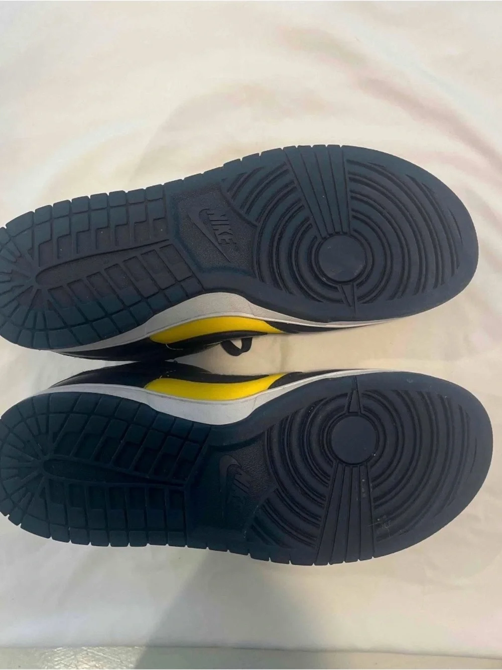 Nike low top